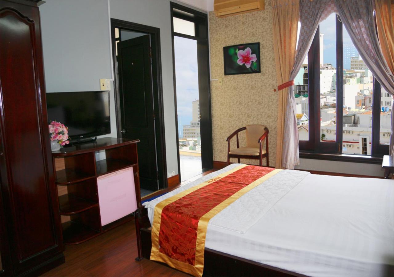 Ponys Hotel Nha Trang Exterior photo