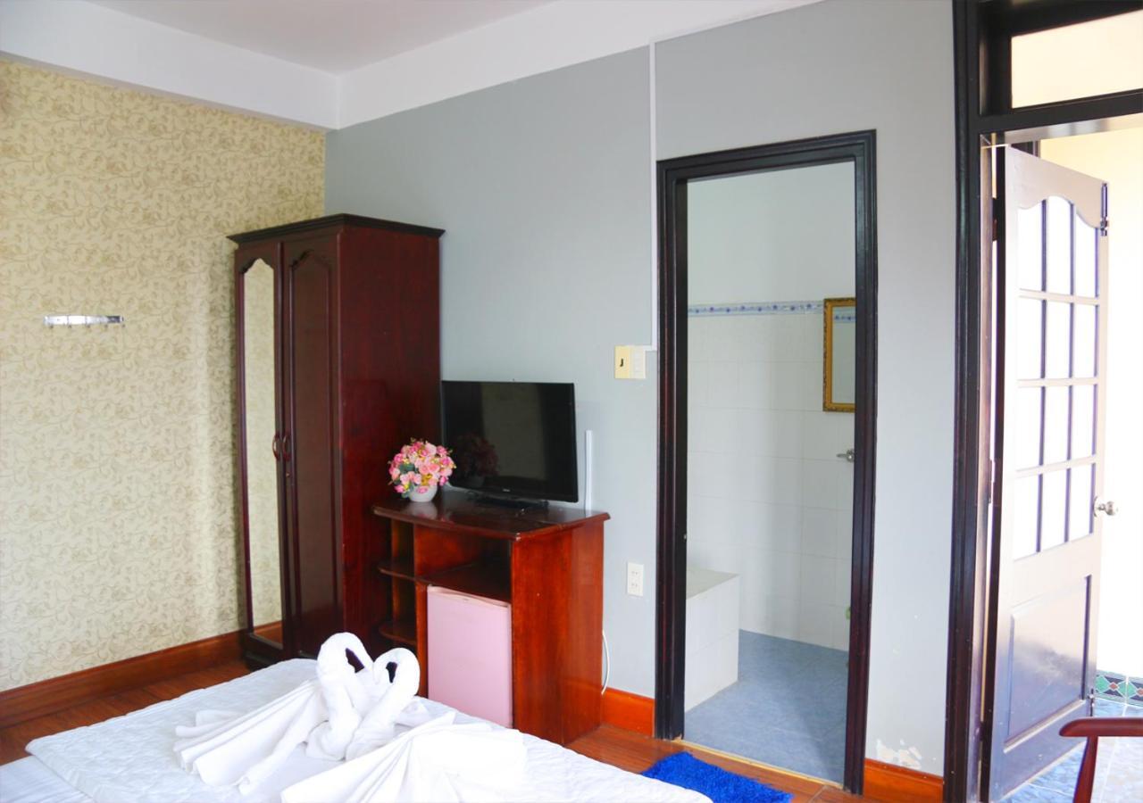 Ponys Hotel Nha Trang Exterior photo