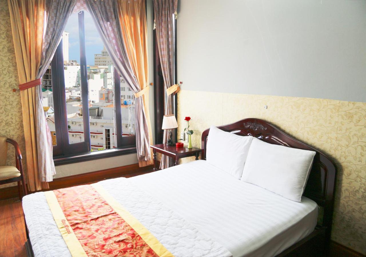 Ponys Hotel Nha Trang Exterior photo