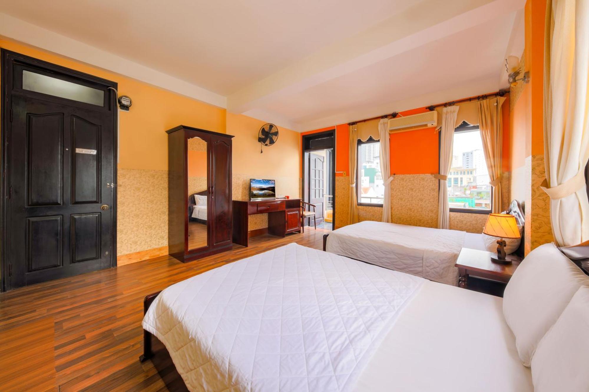 Ponys Hotel Nha Trang Exterior photo