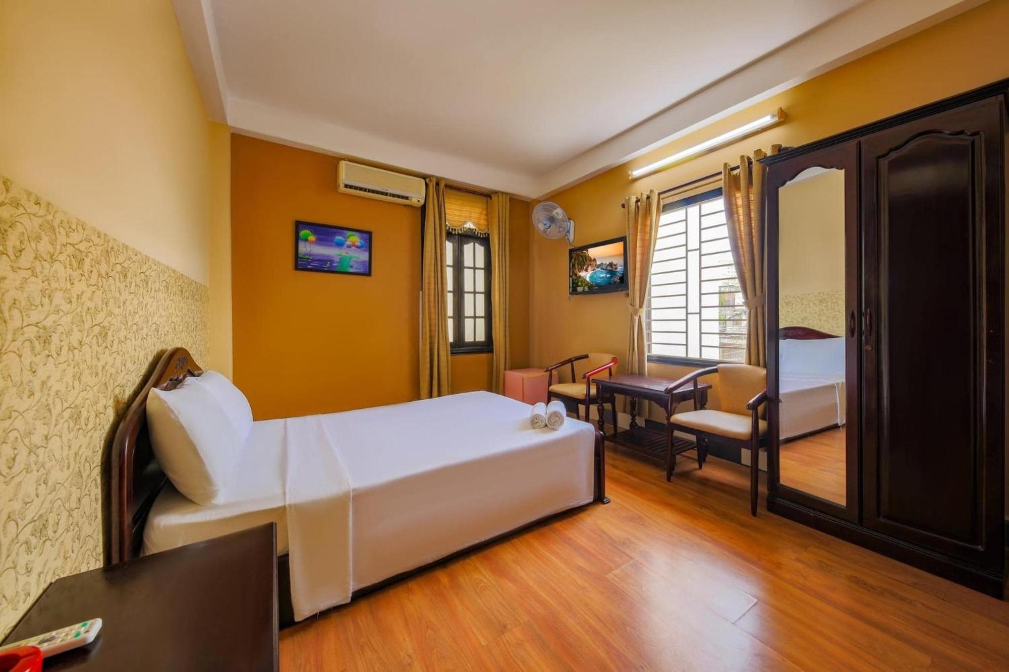 Ponys Hotel Nha Trang Exterior photo