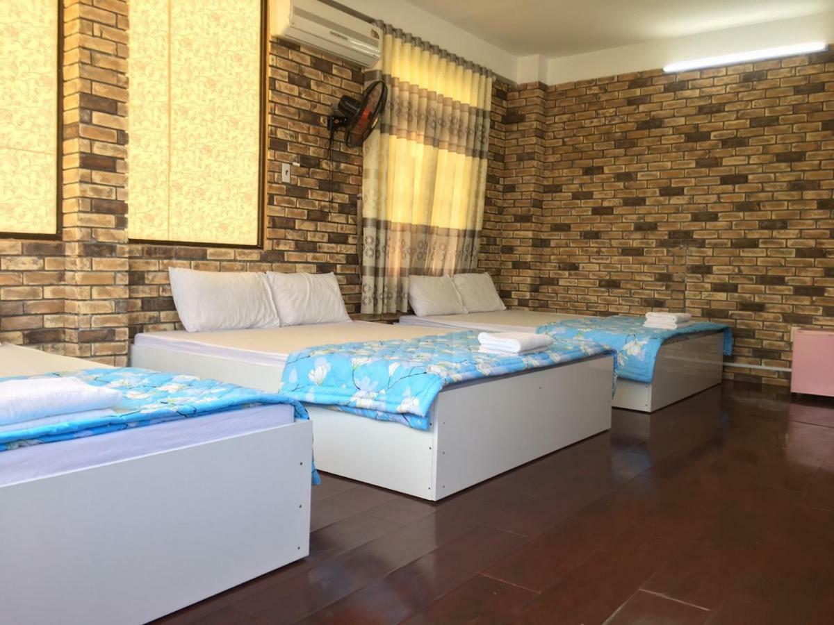 Ponys Hotel Nha Trang Exterior photo