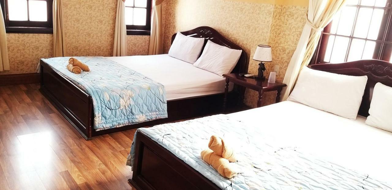Ponys Hotel Nha Trang Exterior photo