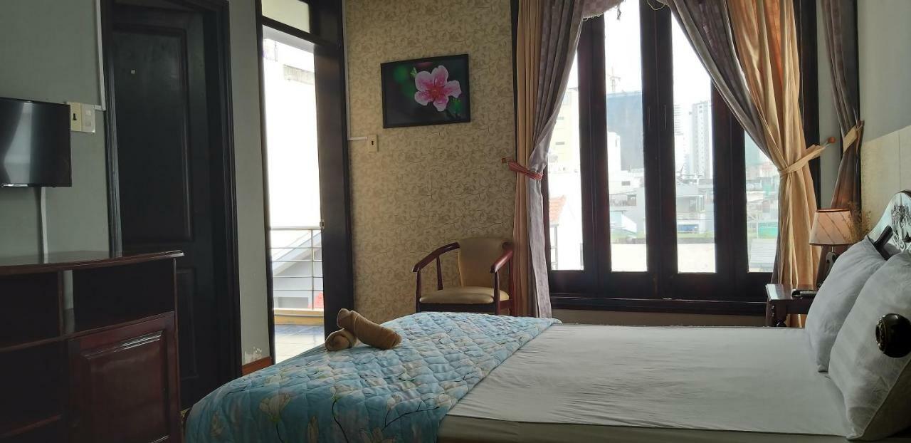 Ponys Hotel Nha Trang Exterior photo